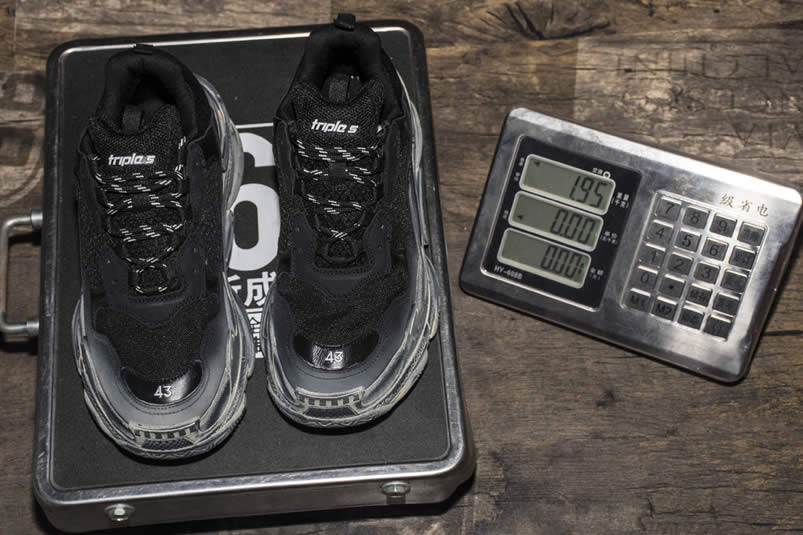 Balenciaga Triple S Sneakers Black Shoes 512176w09o1 1000 (36) - www.newkick.vip