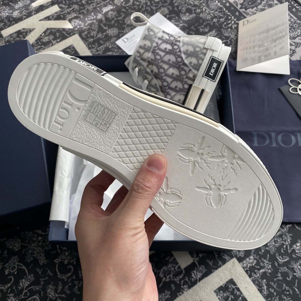 B23 Dior Oblique Shoes White Black (13) - www.newkick.org B23 Dior Oblique Shoes White Black (13) - www.newkick.org