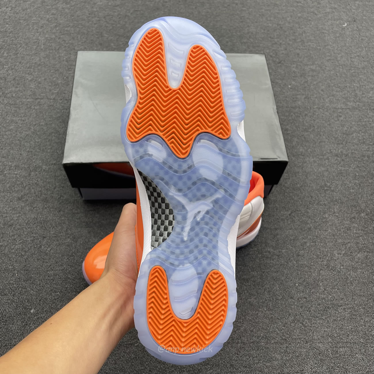 Air Jordan 11 Florida Gators White Orange (7) - www.newkick.org Air Jordan 11 Florida Gators White Orange (7) - www.newkick.org