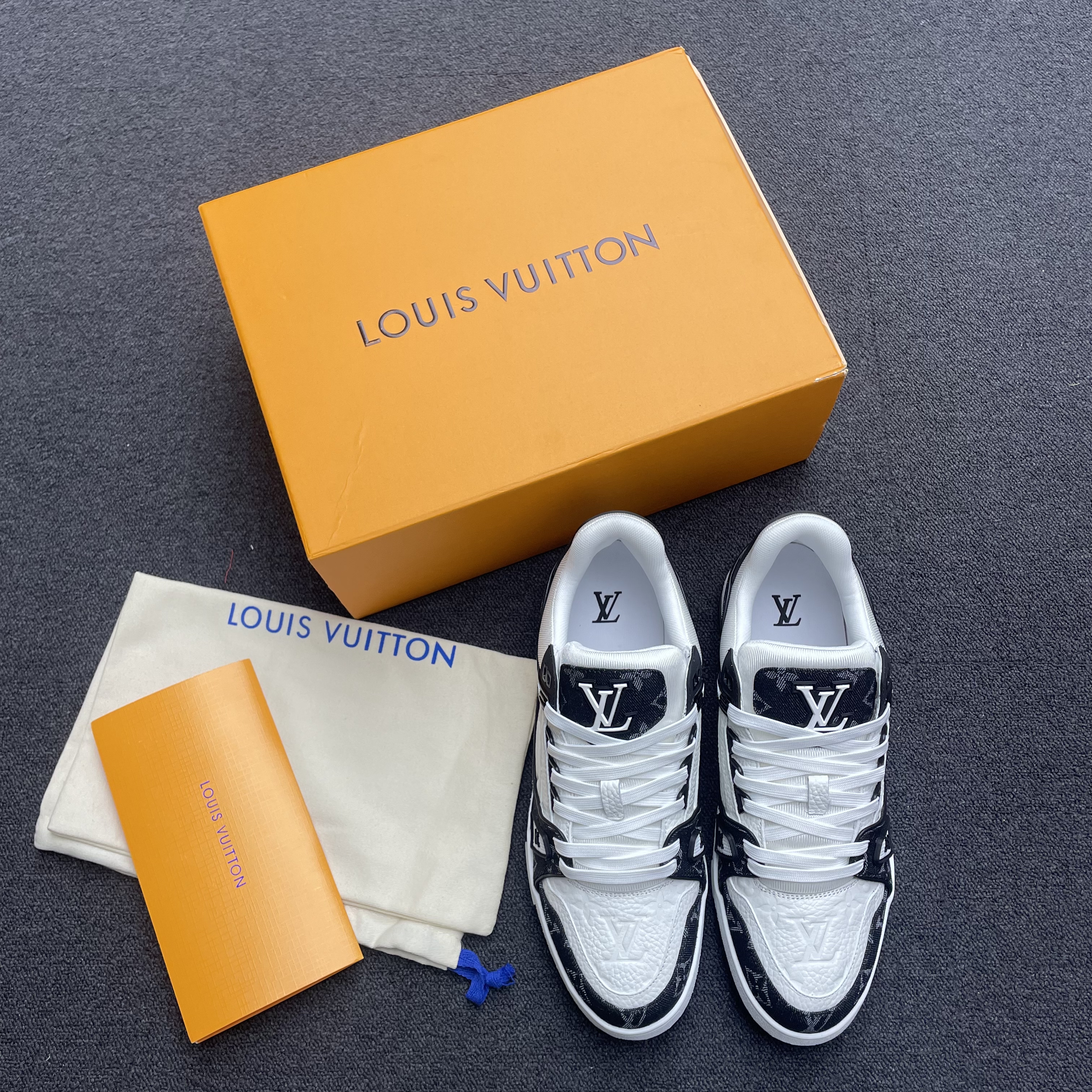 Louis Vuitton Lv Trainer White Black White 1a9jgb (6) - www.newkick.org