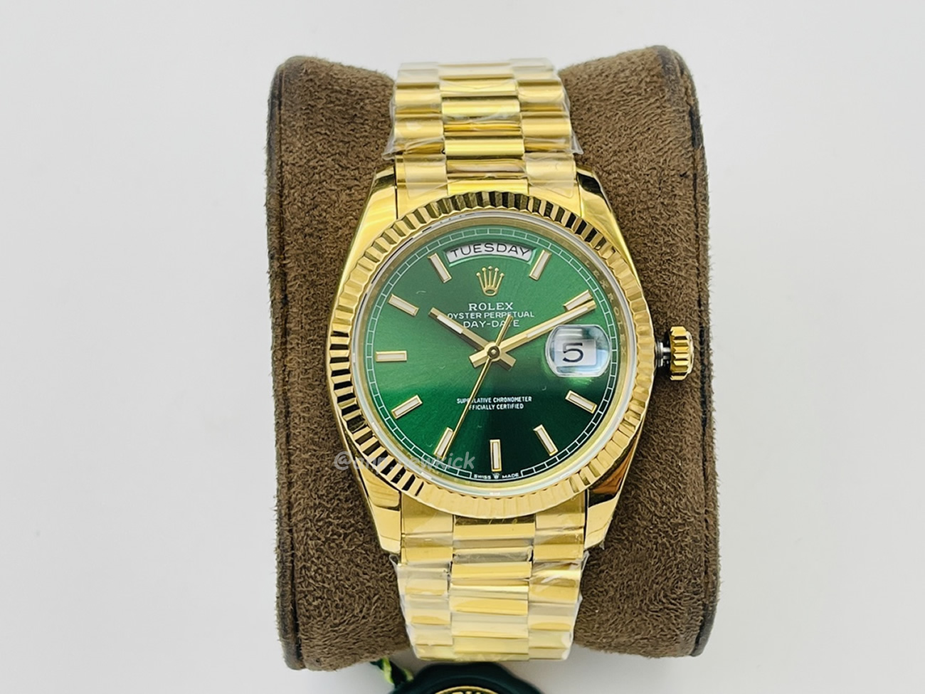 Rolex Day Date Olive Green Cherry Red Dial Bright Blue Bright Black Champagne Colour Olive Green 228239 (103) - www.newkick.org Rolex Day Date Olive Green Cherry Red Dial Bright Blue Bright Black Champagne Colour Olive Green 228239 (103) - www.newkick.org