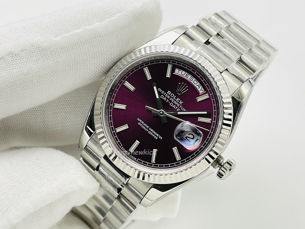 Rolex Day Date Olive Green Cherry Red Dial Bright Blue Bright Black Champagne Colour Olive Green 228239 (23) - www.newkick.org Rolex Day Date Olive Green Cherry Red Dial Bright Blue Bright Black Champagne Colour Olive Green 228239 (23) - www.newkick.org