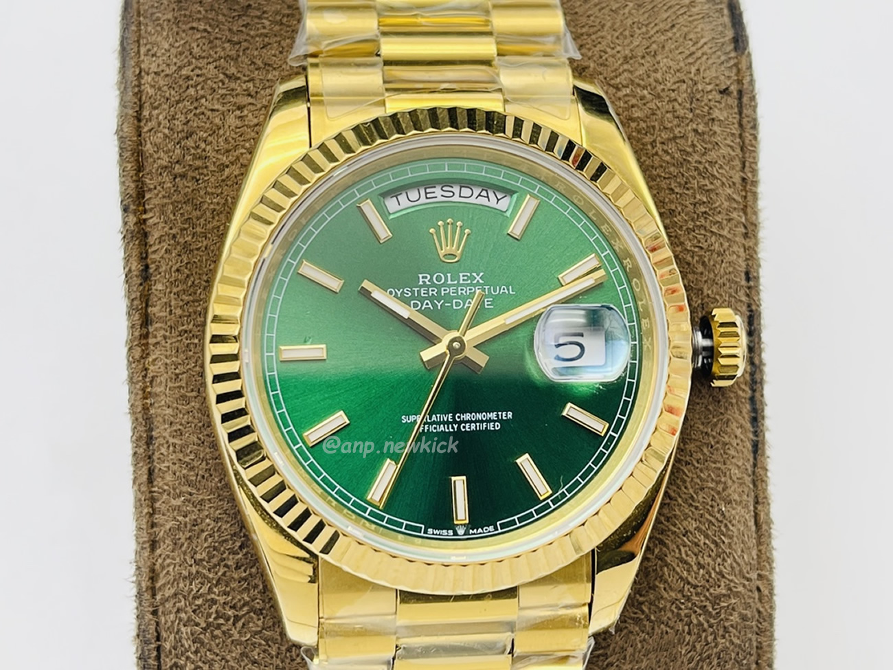 Rolex Day Date Olive Green Cherry Red Dial Bright Blue Bright Black Champagne Colour Olive Green 228239 (99) - www.newkick.org Rolex Day Date Olive Green Cherry Red Dial Bright Blue Bright Black Champagne Colour Olive Green 228239 (99) - www.newkick.org