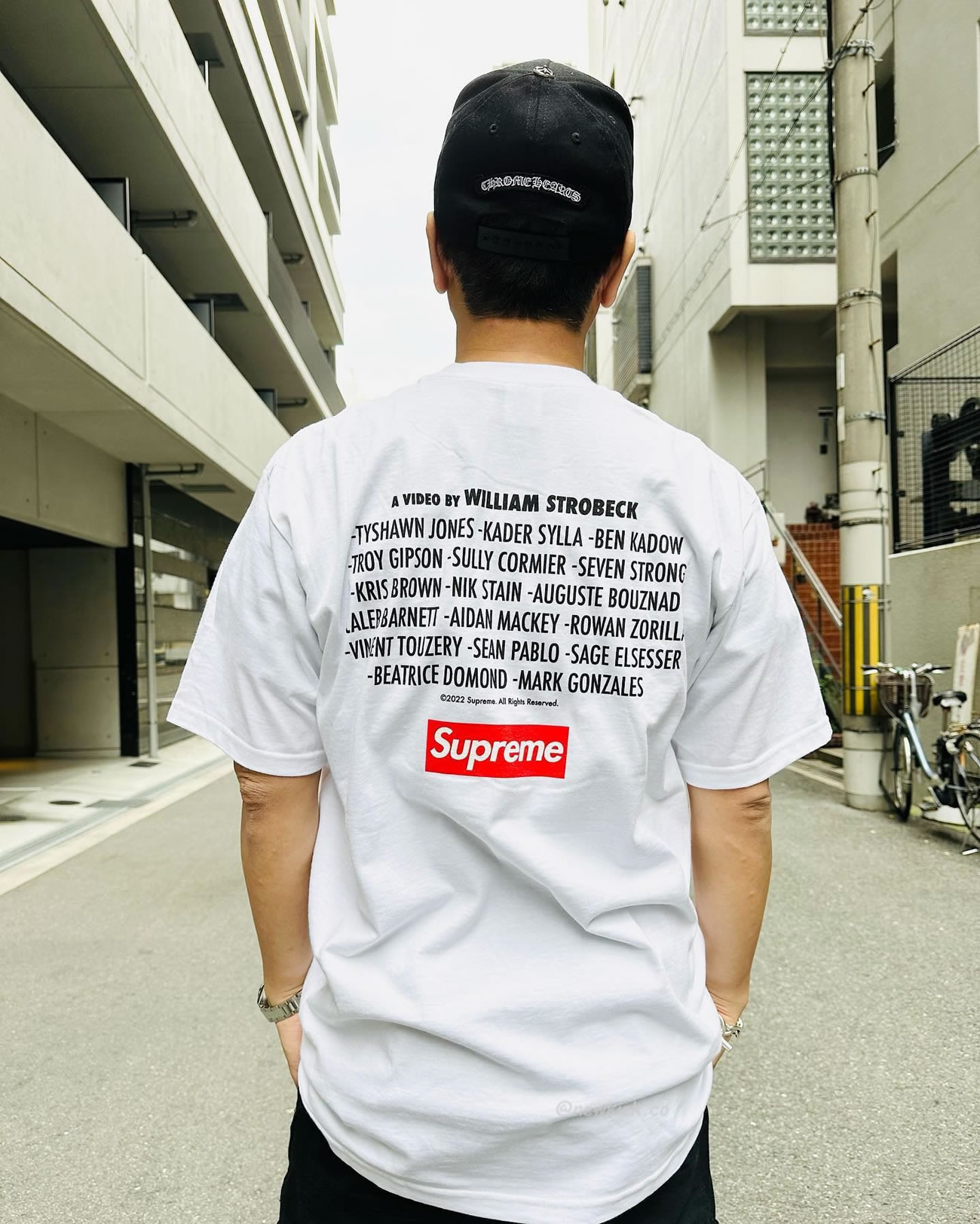 Supreme 22fw Play Dead Tee (4) - www.newkick.org Supreme 22fw Play Dead Tee (4) - www.newkick.org