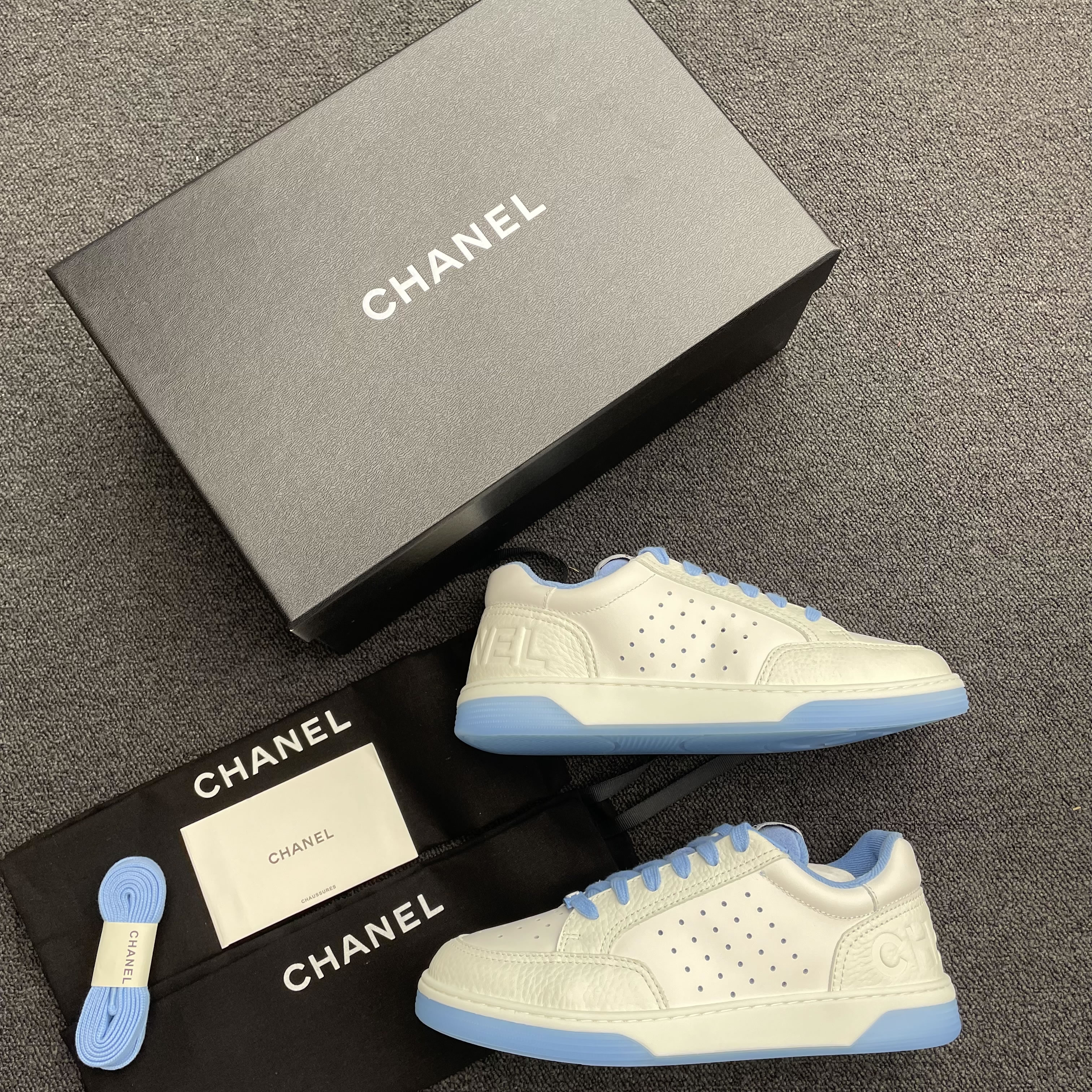Chanel 22p Trainer White Black Burgundy Light Pink Blue (13) - www.newkick.org Chanel 22p Trainer White Black Burgundy Light Pink Blue (13) - www.newkick.org