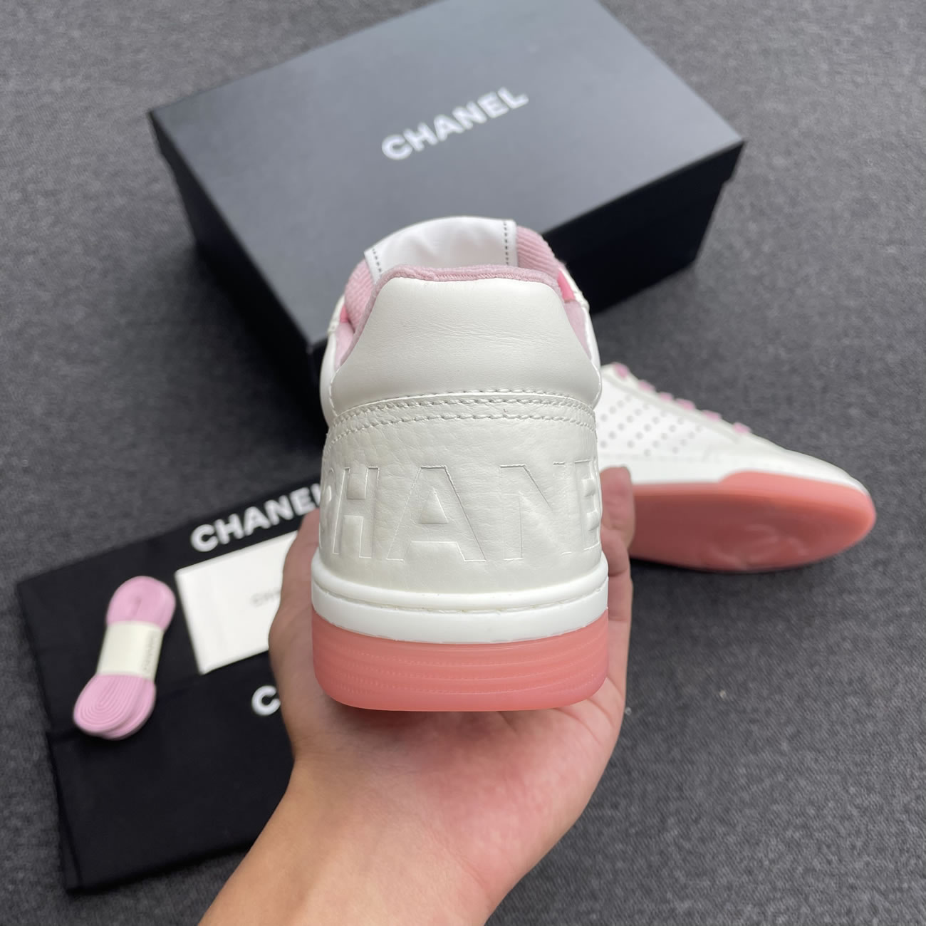 Chanel 22p Trainer White Black Burgundy Light Pink Blue (21) - www.newkick.org Chanel 22p Trainer White Black Burgundy Light Pink Blue (21) - www.newkick.org