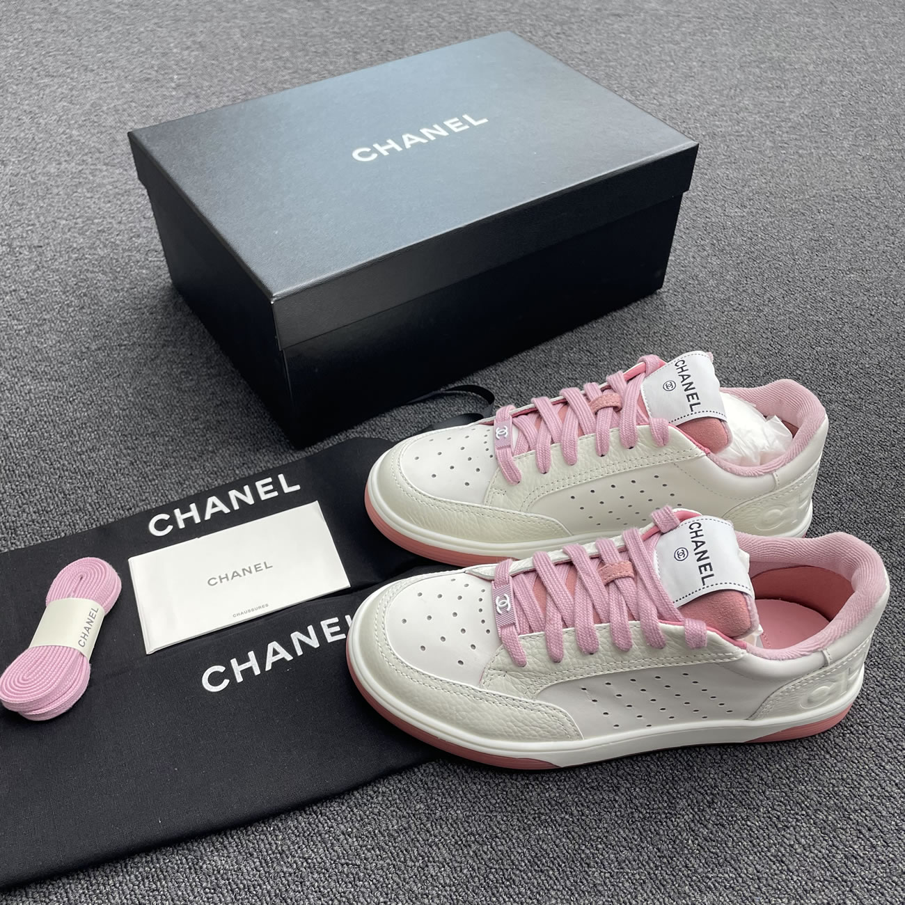 Chanel 22p Trainer White Black Burgundy Light Pink Blue (22) - www.newkick.org Chanel 22p Trainer White Black Burgundy Light Pink Blue (22) - www.newkick.org