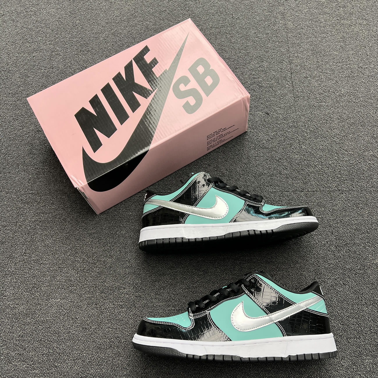 Nike Sb Dunk Low Diamond Supply Co. Aqua Blue 304292 402 (7) - www.newkick.org