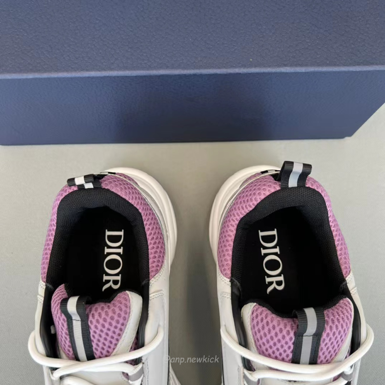 Dior B22 Cream Lavender Grey Beige (4) - www.newkick.org