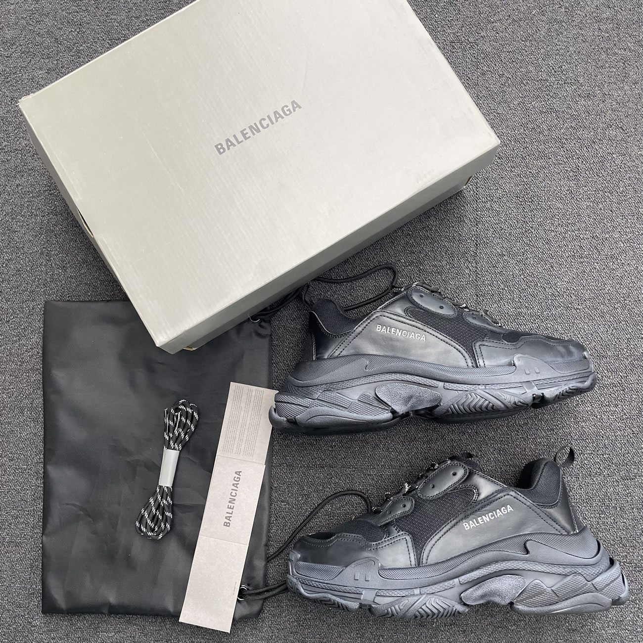 Balenciaga Triple S Triple Black 2018 Reissue Pre Distressed 512176 W09o1 1000 (2) - www.newkick.org