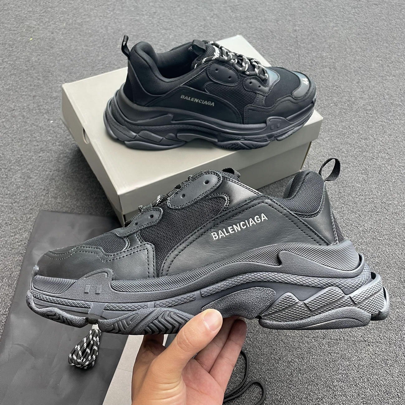 Balenciaga Triple S Triple Black 2018 Reissue Pre Distressed 512176 W09o1 1000 (4) - www.newkick.org