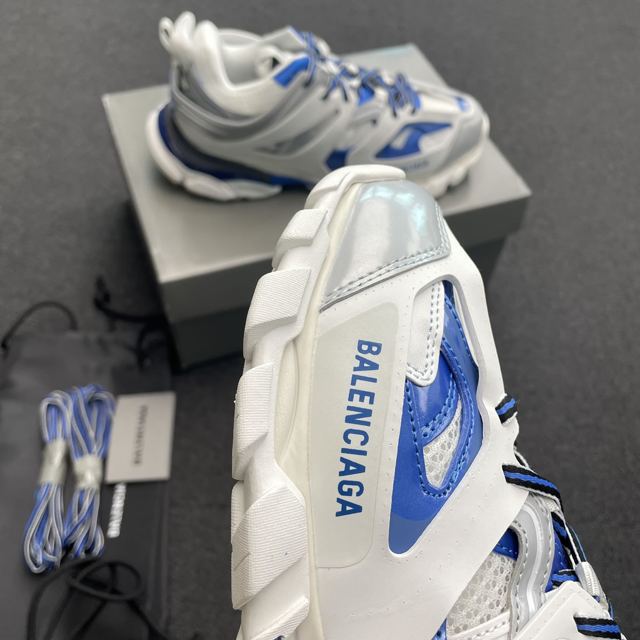 Balenciaga Track White Blue 542023w2fs99051 (3) - www.newkick.vip Balenciaga Track White Blue 542023w2fs99051 (3) - www.newkick.vip