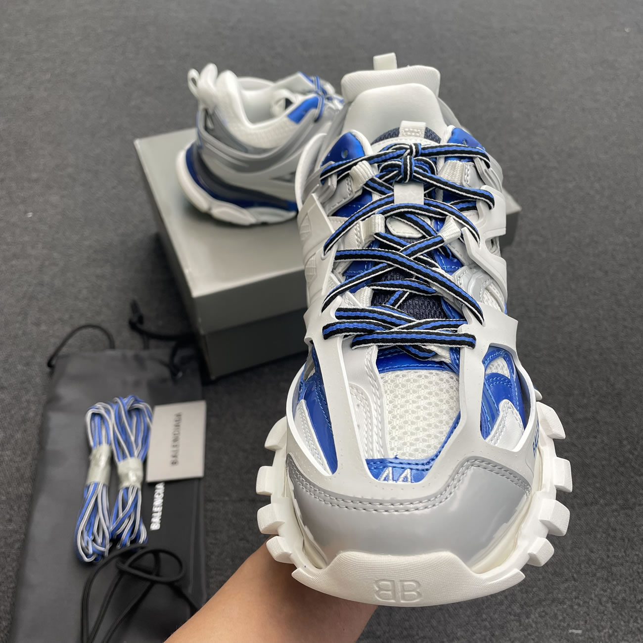 Balenciaga Track White Blue 542023w2fs99051 (4) - www.newkick.vip Balenciaga Track White Blue 542023w2fs99051 (4) - www.newkick.vip