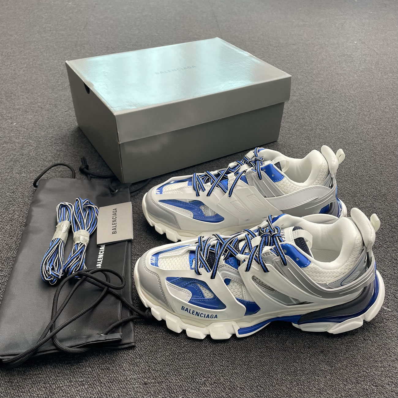 Balenciaga Track White Blue 542023w2fs99051 (5) - www.newkick.vip Balenciaga Track White Blue 542023w2fs99051 (5) - www.newkick.vip
