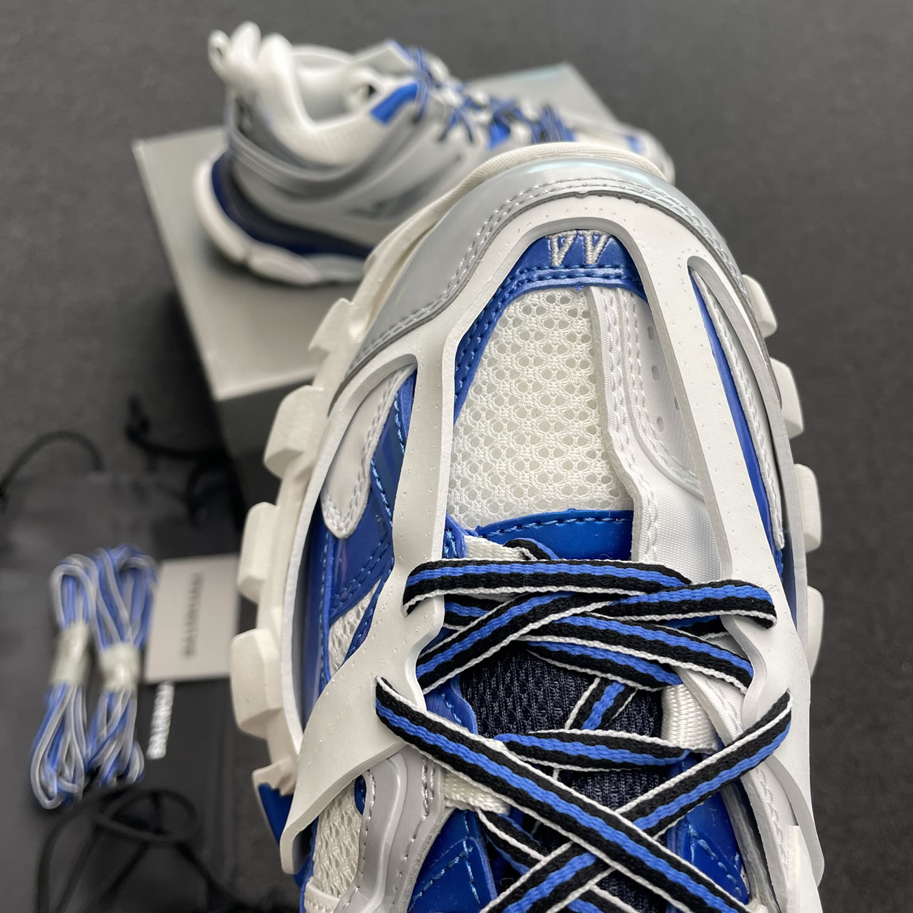Balenciaga Track White Blue 542023w2fs99051 (6) - www.newkick.vip Balenciaga Track White Blue 542023w2fs99051 (6) - www.newkick.vip