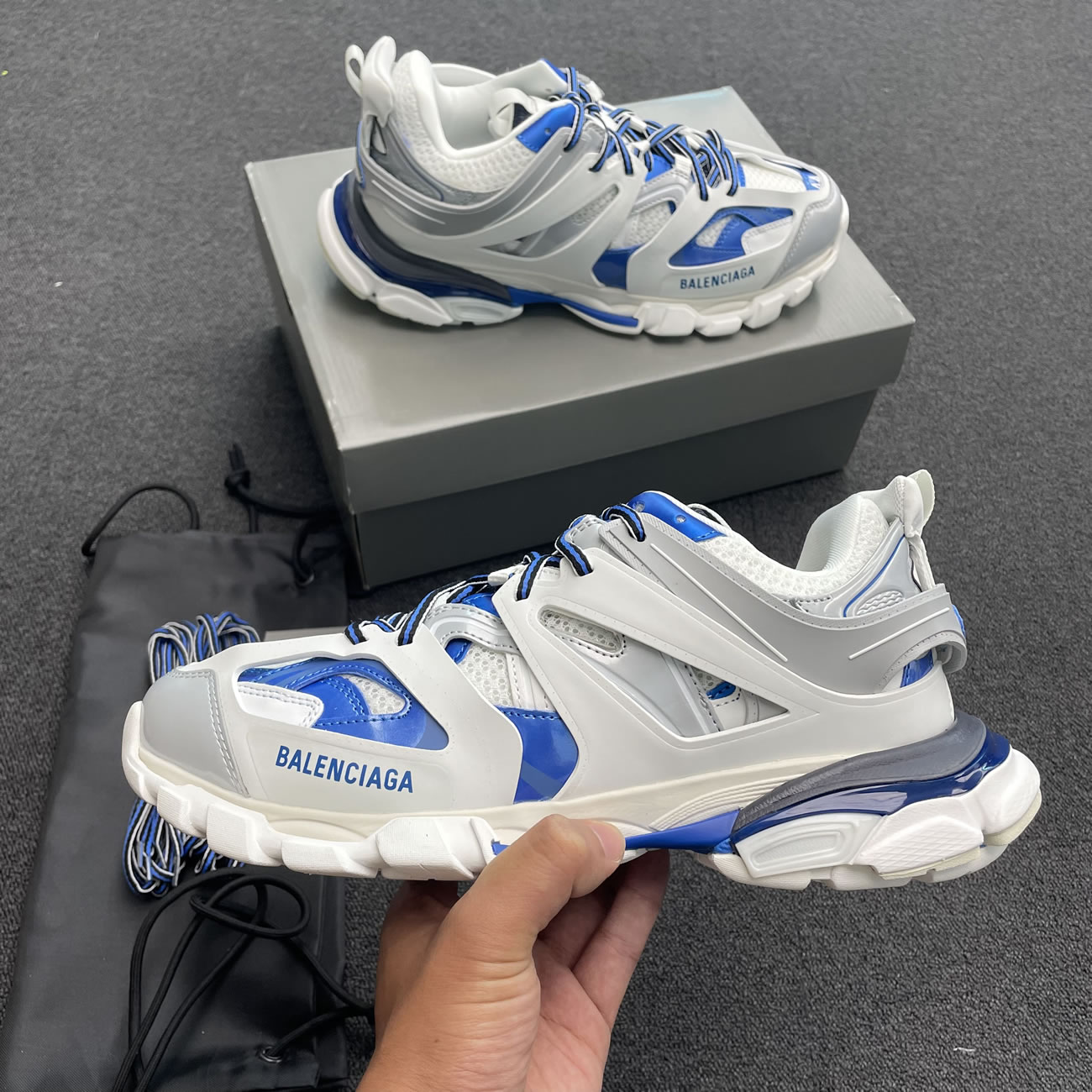 Balenciaga Track White Blue 542023w2fs99051 (7) - www.newkick.vip Balenciaga Track White Blue 542023w2fs99051 (7) - www.newkick.vip
