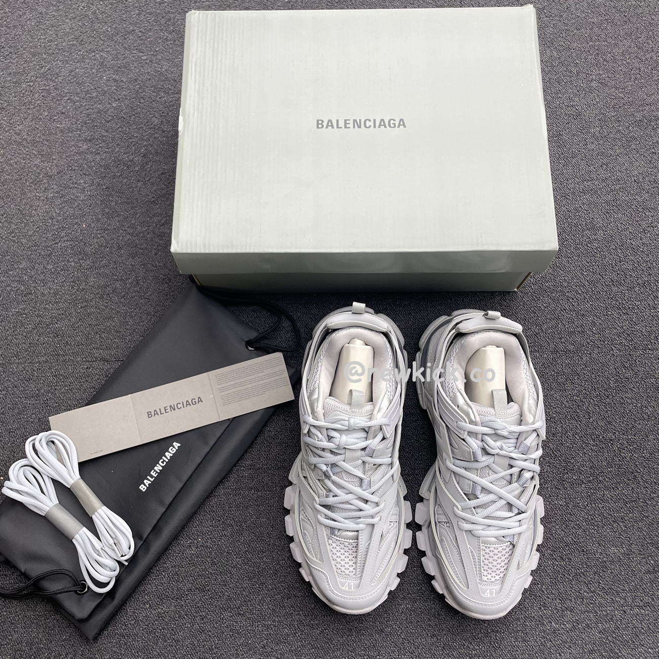 Balenciaga Track Light Grey W 542436w2la11203 (6) - www.newkick.org Balenciaga Track Light Grey W 542436w2la11203 (6) - www.newkick.org