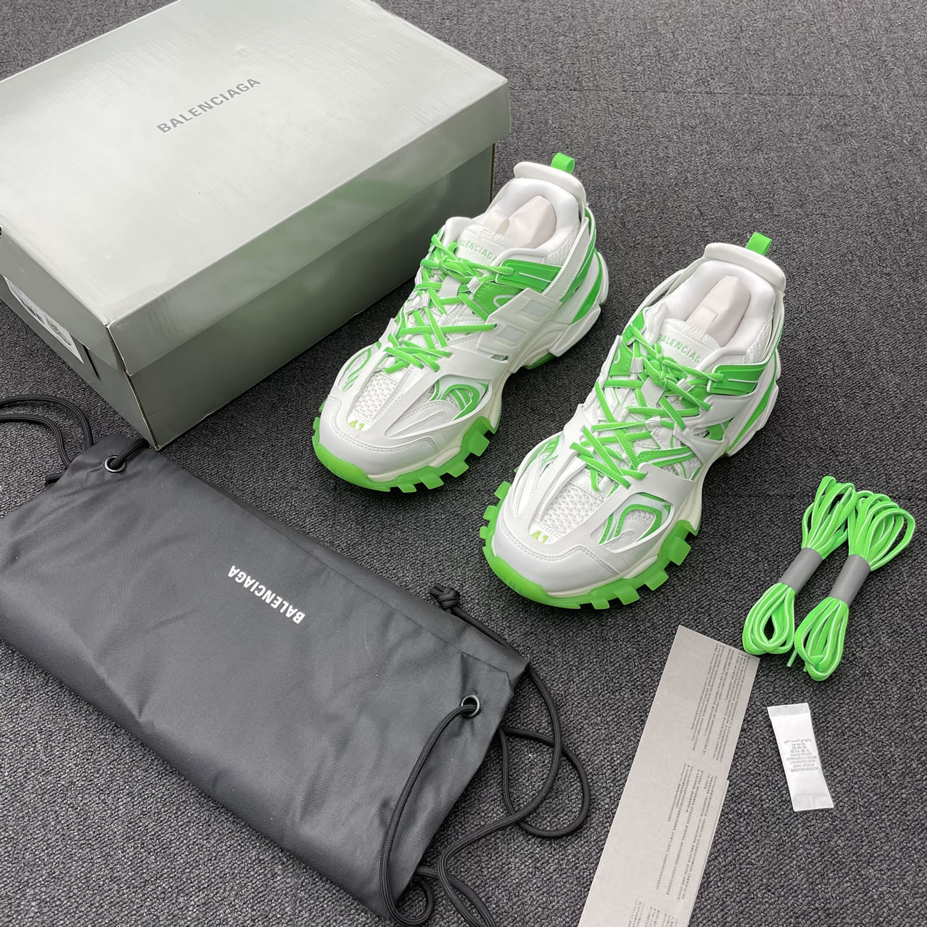 Balenciaga Track Led Sneaker 542436w3rl19035 (5) - www.newkick.org