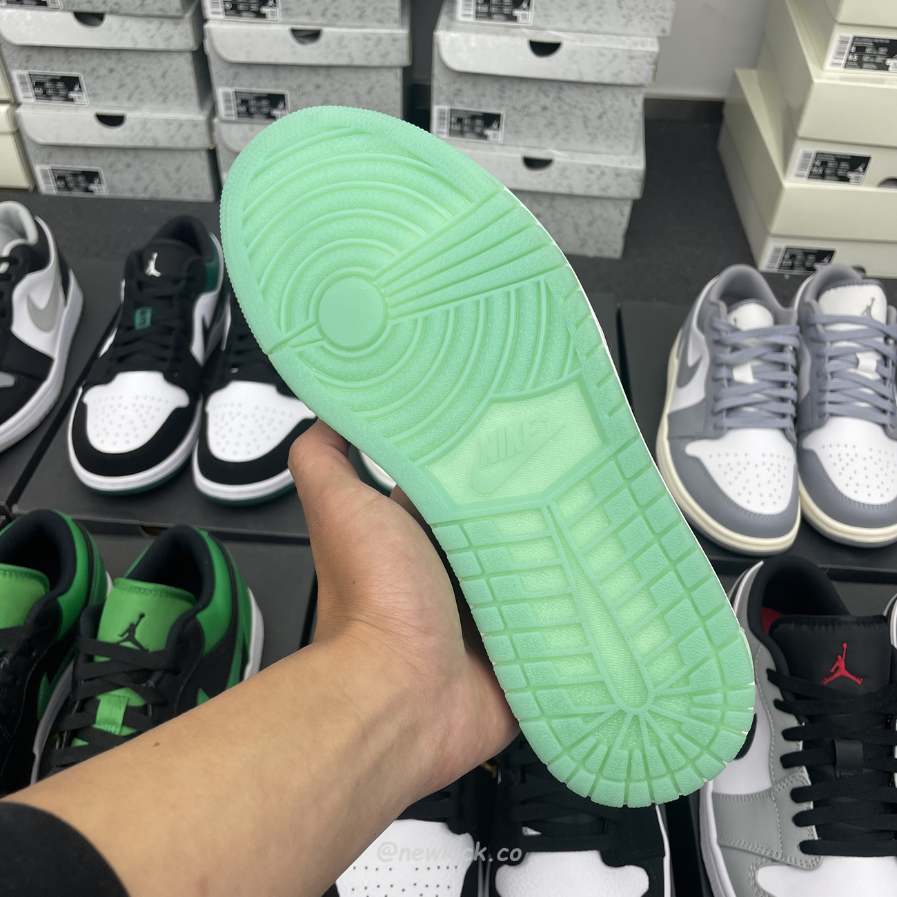 Air Jordan 1 Low Shadow Alternate(52) - www.newkick.org