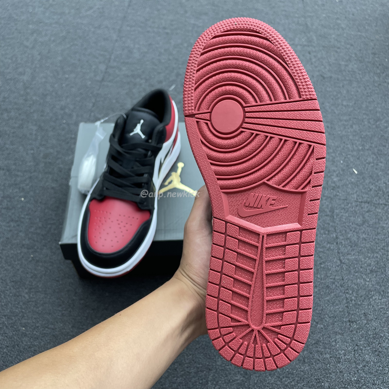 Air Jordan 1 Low Bred Toe 553558 612 (6) - www.newkick.org Air Jordan 1 Low Bred Toe 553558 612 (6) - www.newkick.org