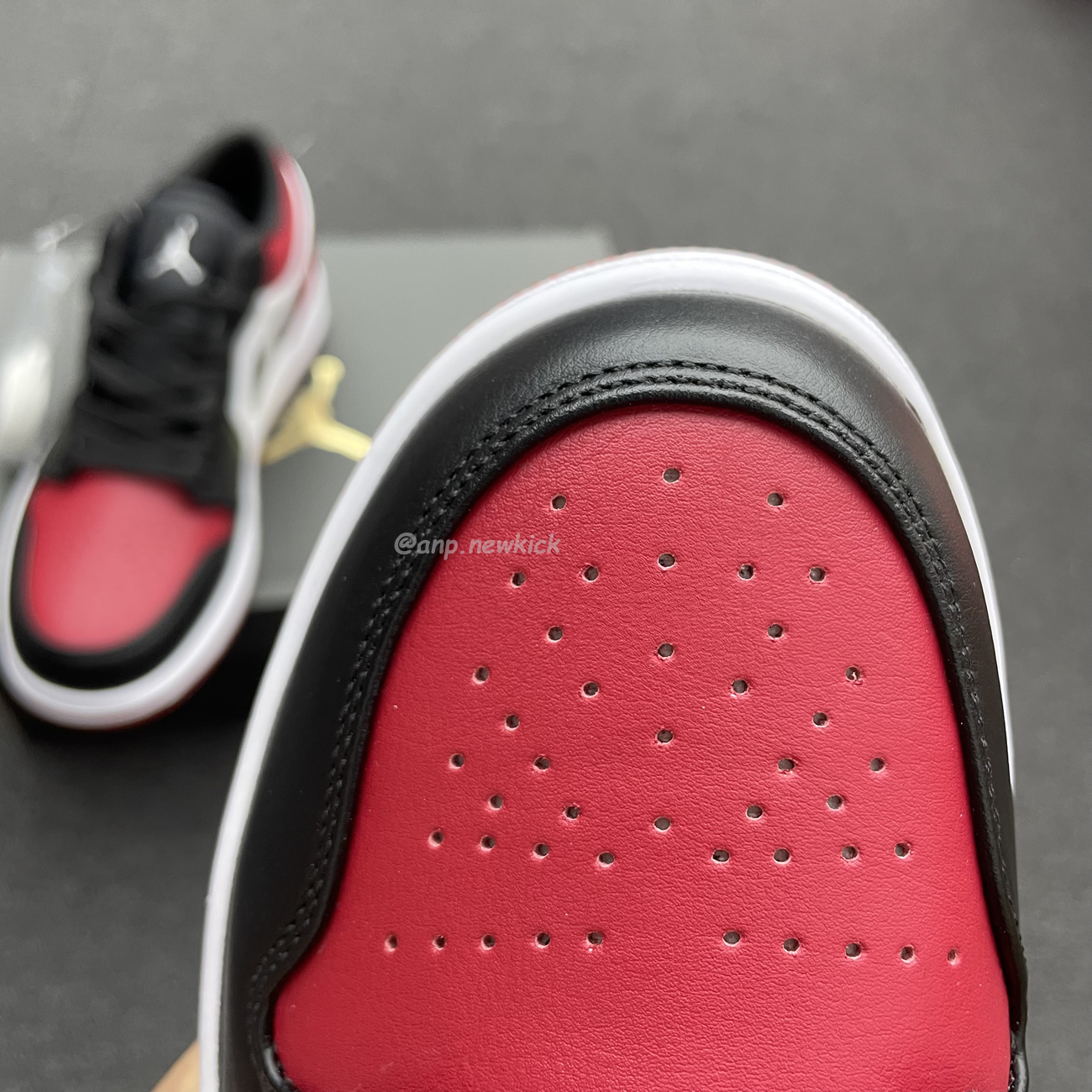Air Jordan 1 Low Bred Toe 553558 612 (9) - www.newkick.org Air Jordan 1 Low Bred Toe 553558 612 (9) - www.newkick.org