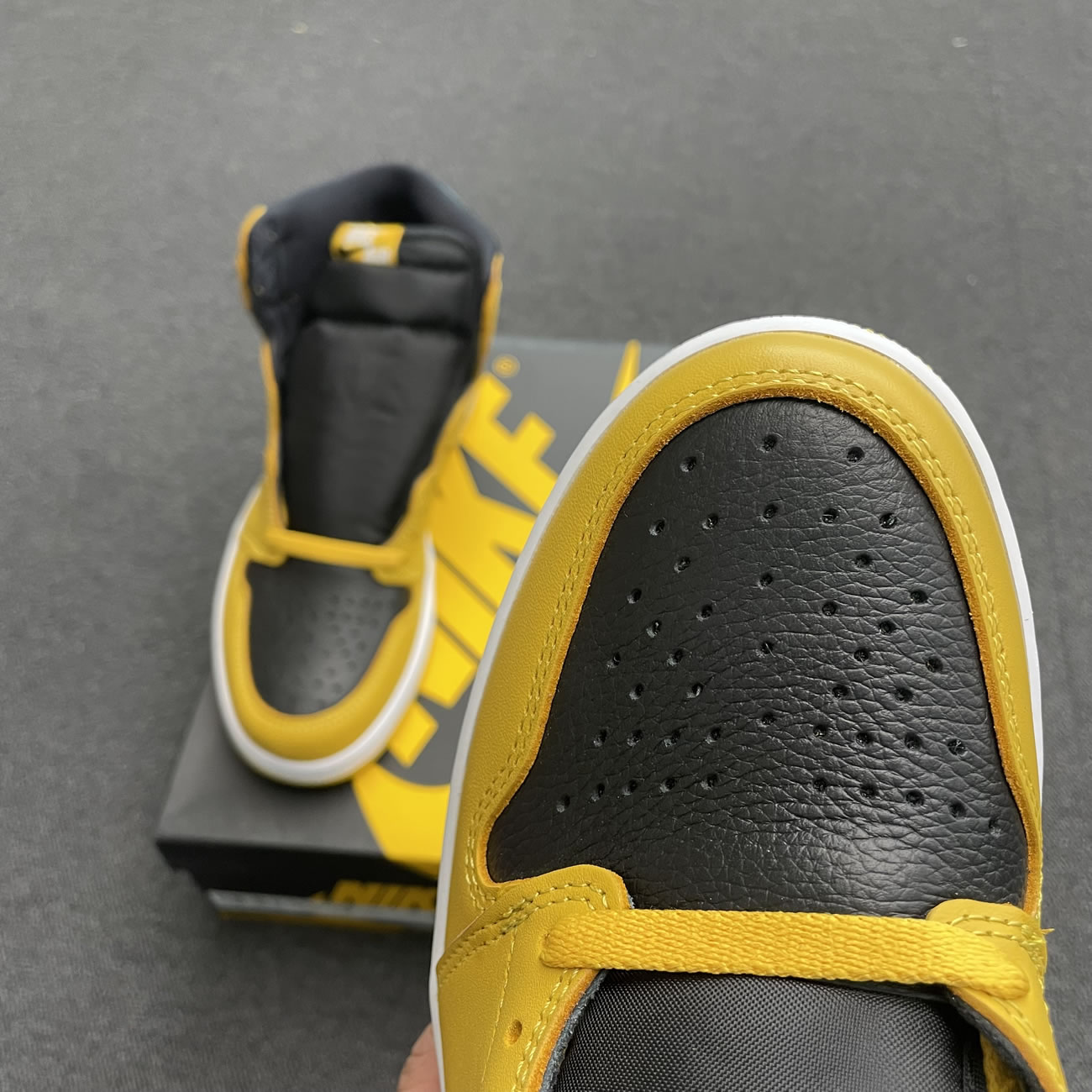Jordan 1 Retro High Pollen 555088 701 (7) - www.newkick.org