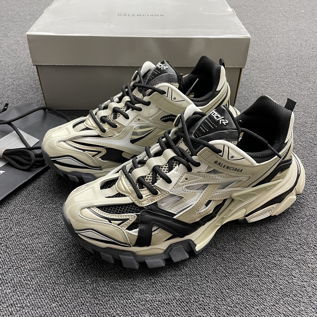 Balenciaga Track.2 Beige Black 568614w2gn38071 (14) - www.newkick.org Balenciaga Track.2 Beige Black 568614w2gn38071 (14) - www.newkick.org