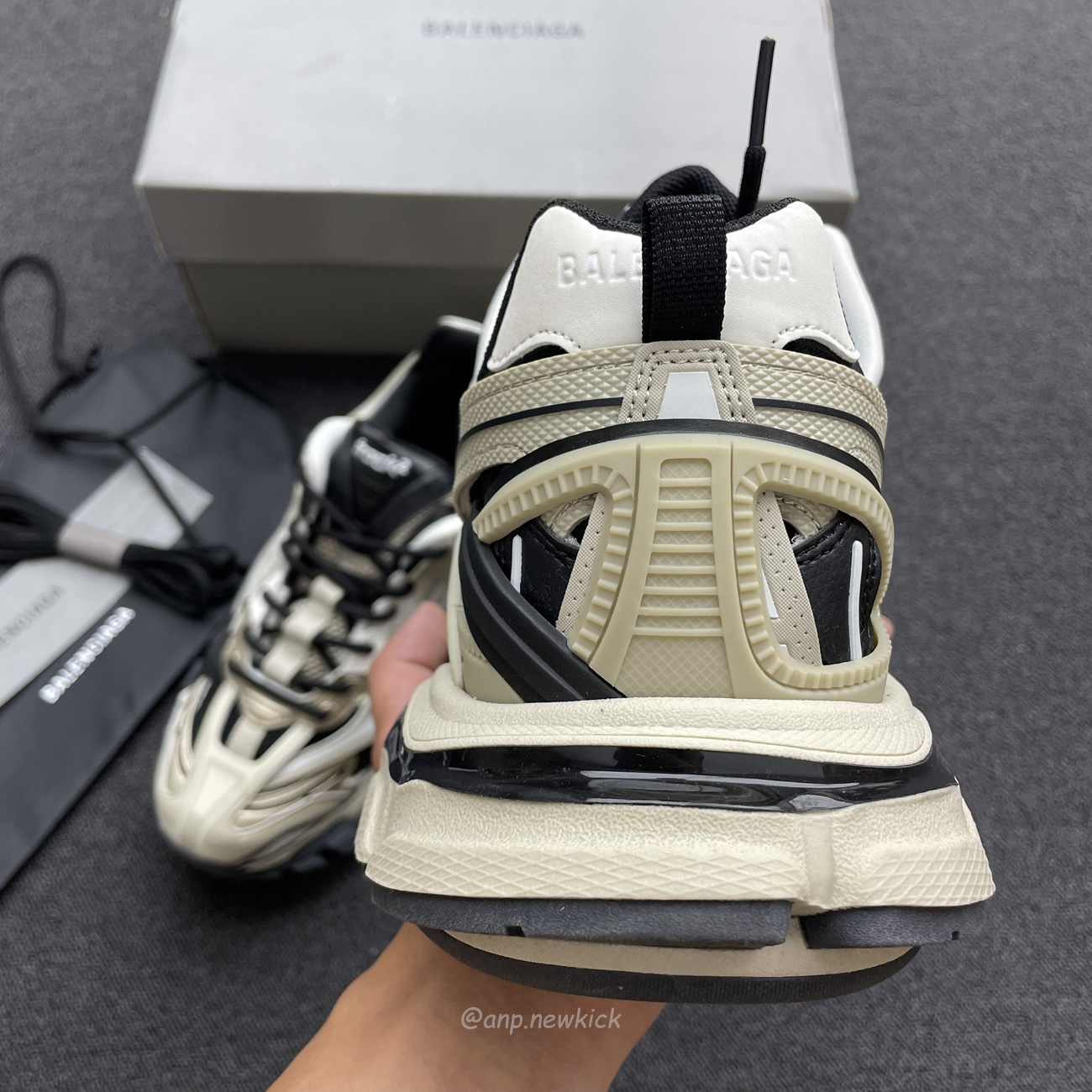 Balenciaga Track.2 Beige Black 568614w2gn38071 (15) - www.newkick.org Balenciaga Track.2 Beige Black 568614w2gn38071 (15) - www.newkick.org