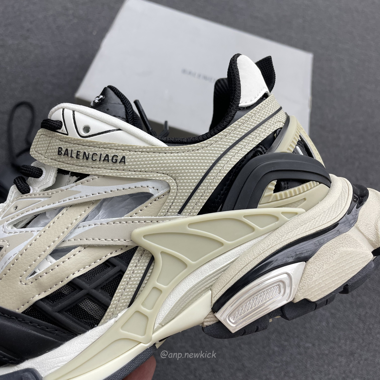 Balenciaga Track.2 Beige Black 568614w2gn38071 (18) - www.newkick.org Balenciaga Track.2 Beige Black 568614w2gn38071 (18) - www.newkick.org