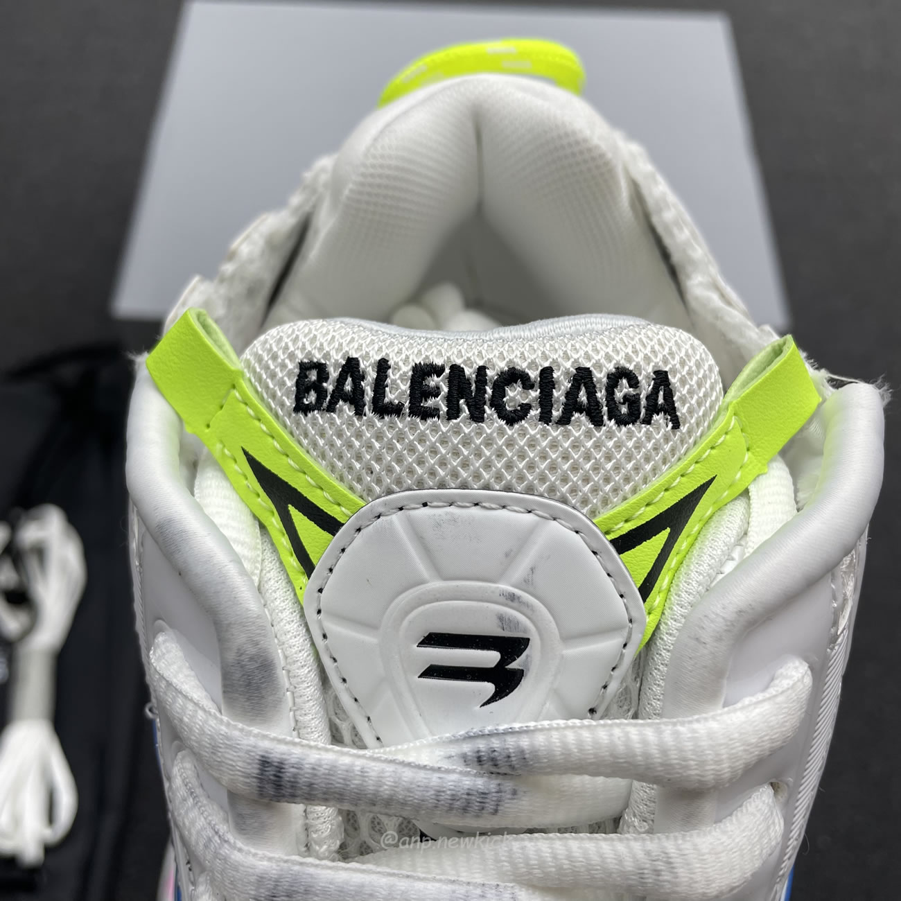 Balenciaga Multicolor Mesh Rubber White 677403 W3rb6 9645 (7) - www.newkick.org Balenciaga Multicolor Mesh Rubber White 677403 W3rb6 9645 (7) - www.newkick.org