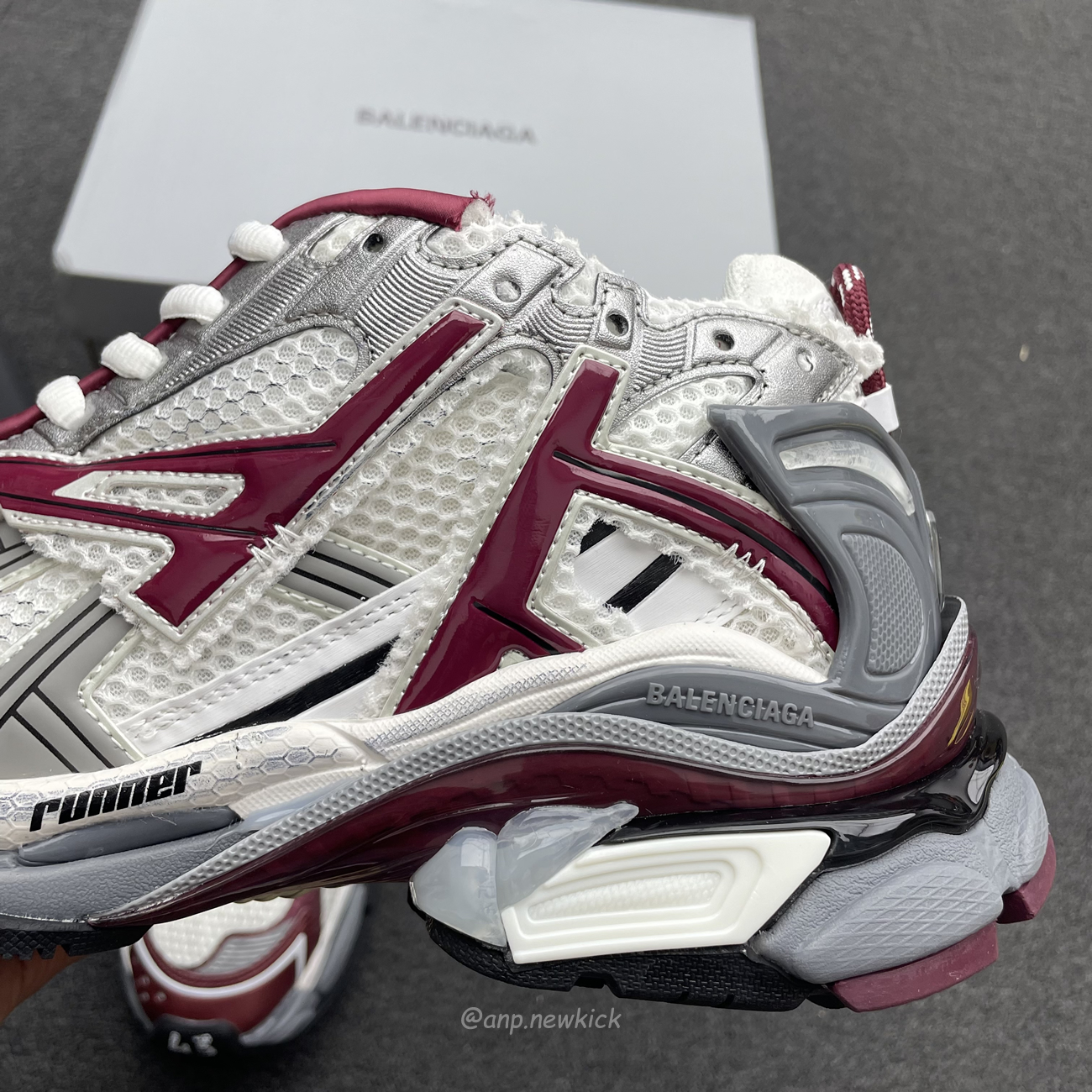 Balenciaga Runner Burgundy 677403w3rb3 (12) - www.newkick.org Balenciaga Runner Burgundy 677403w3rb3 (12) - www.newkick.org