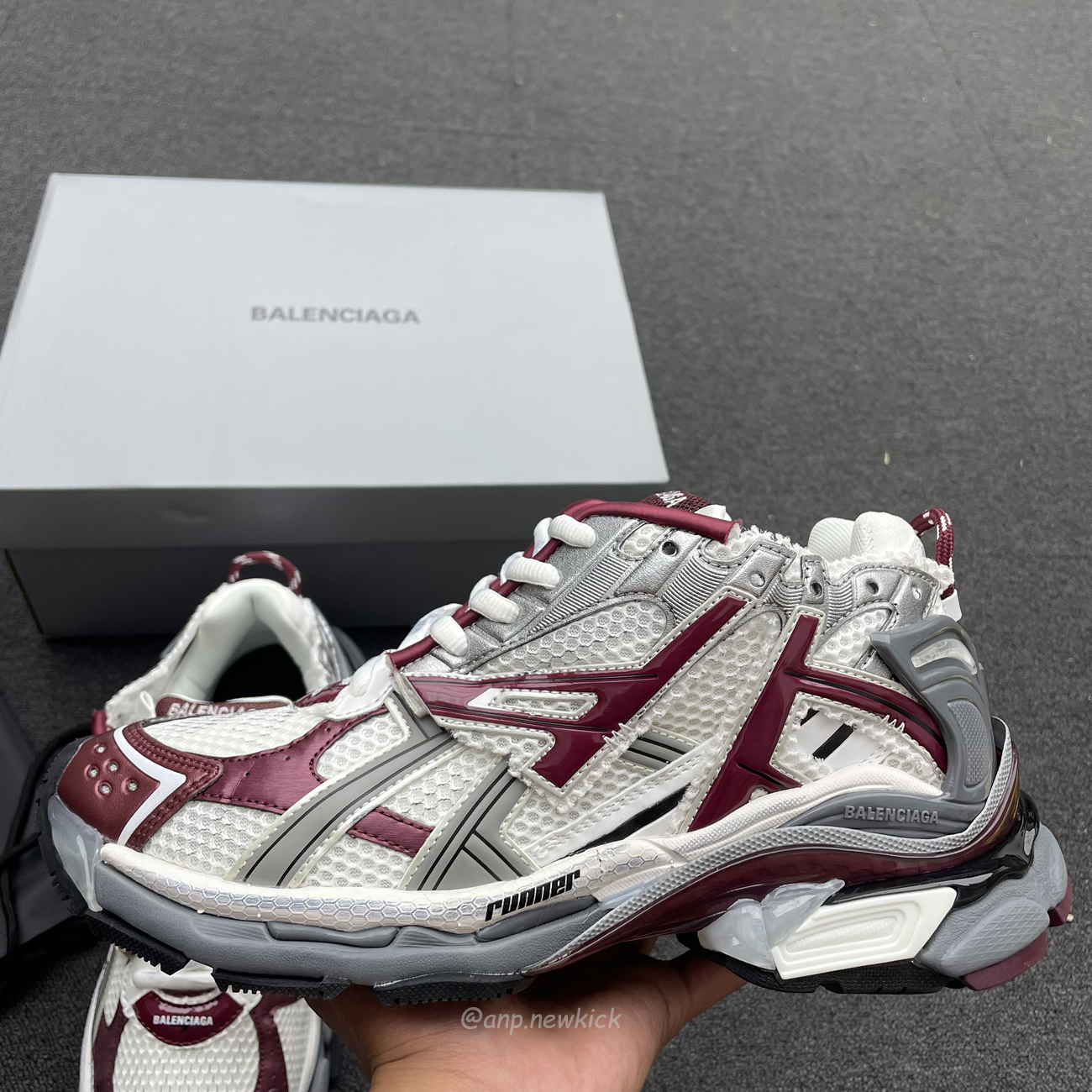 Balenciaga Runner Burgundy 677403w3rb3 (9) - www.newkick.org Balenciaga Runner Burgundy 677403w3rb3 (9) - www.newkick.org