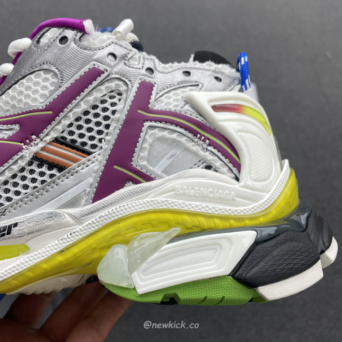 Balenciaga Runner Multicolor 677403w3rb68123 (9) - www.newkick.vip Balenciaga Runner Multicolor 677403w3rb68123 (9) - www.newkick.vip