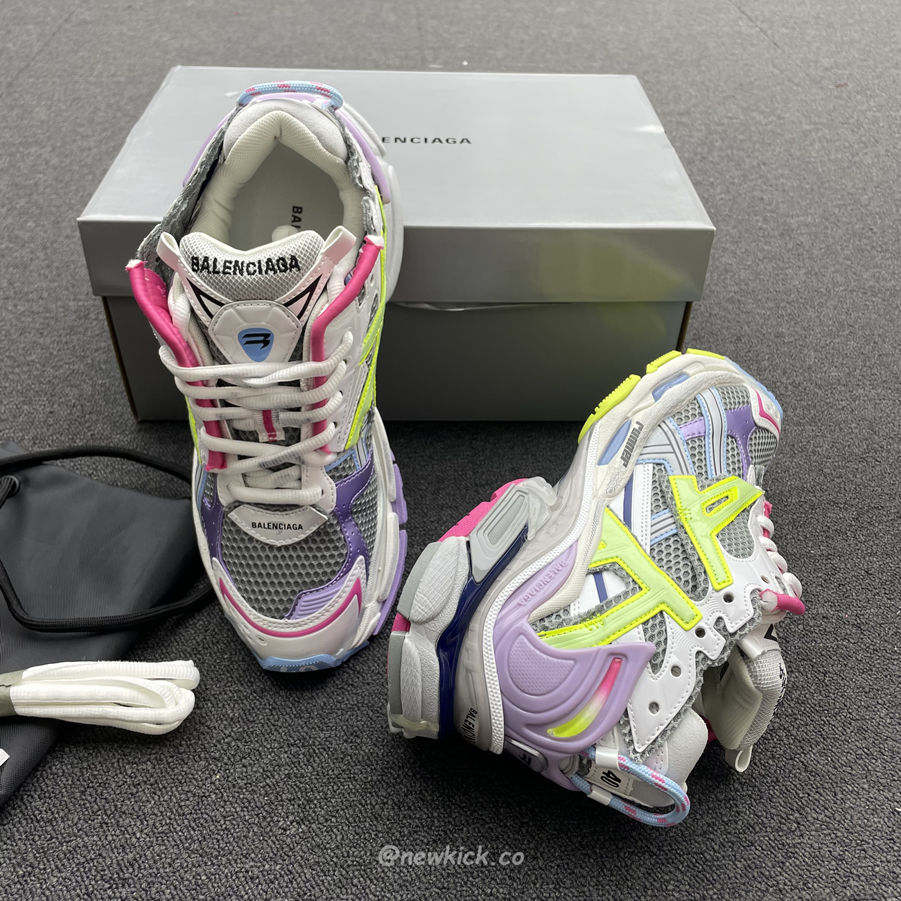 Balenciaga Runner Leather Free Grey Light Purple Neon Yellow White 677403w3rbp1745 (10) - www.newkick.vip Balenciaga Runner Leather Free Grey Light Purple Neon Yellow White 677403w3rbp1745 (10) - www.newkick.vip