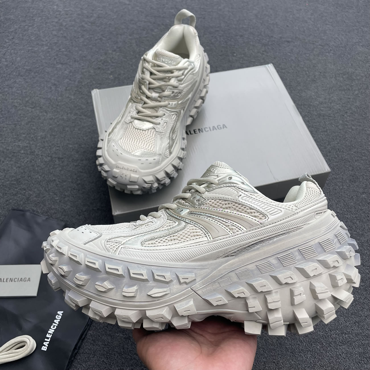Balenciaga Defender Green Black Grey Navy Beige (3) - www.newkick.org Balenciaga Defender Green Black Grey Navy Beige (3) - www.newkick.org