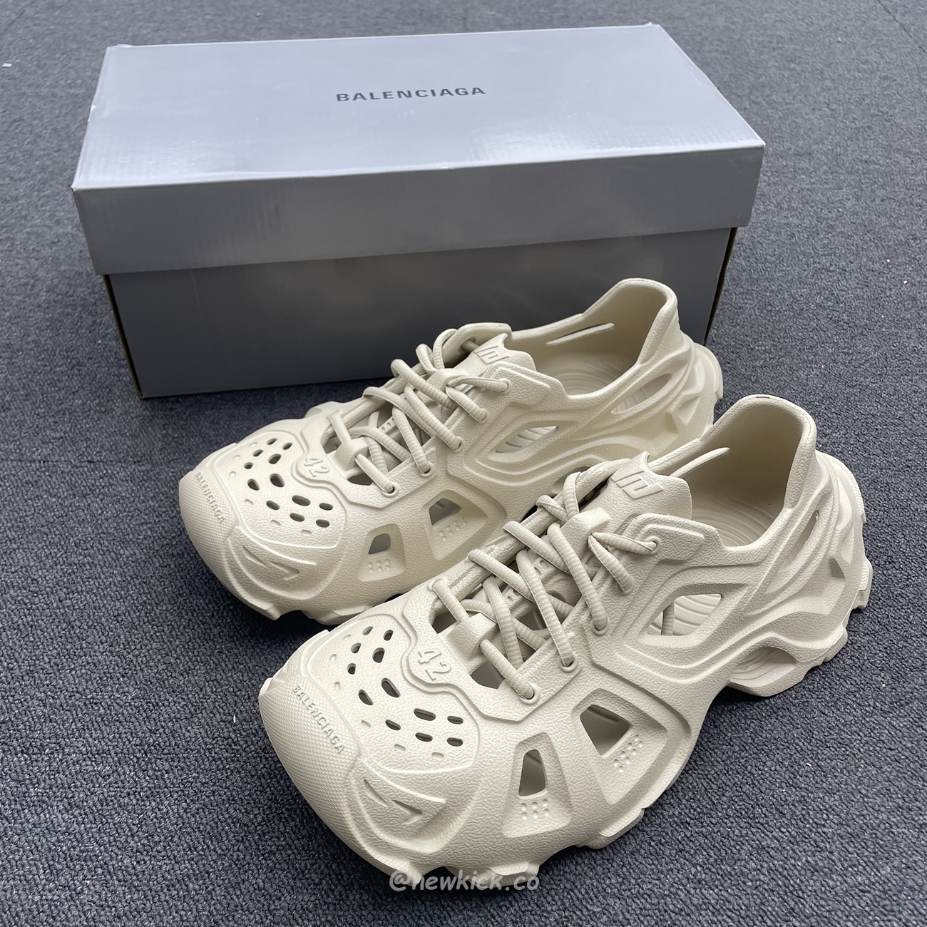 Balenciaga Hd Lace Up Black Beige (13) - www.newkick.org Balenciaga Hd Lace Up Black Beige (13) - www.newkick.org