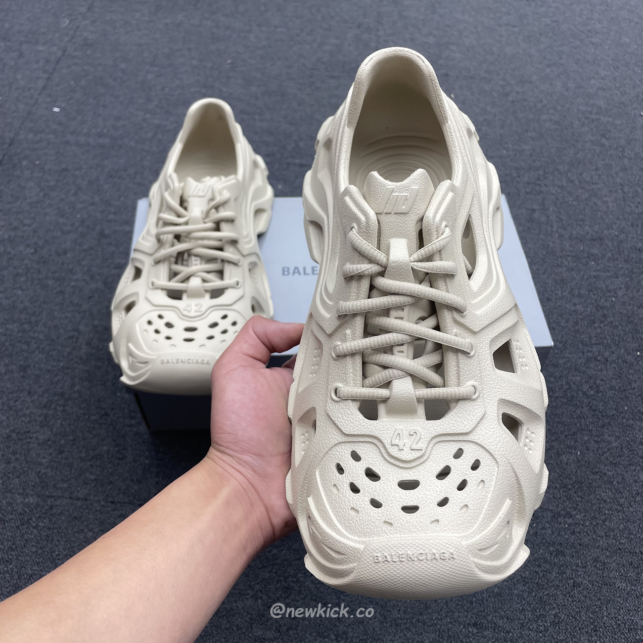 Balenciaga Hd Lace Up Black Beige (14) - www.newkick.org Balenciaga Hd Lace Up Black Beige (14) - www.newkick.org
