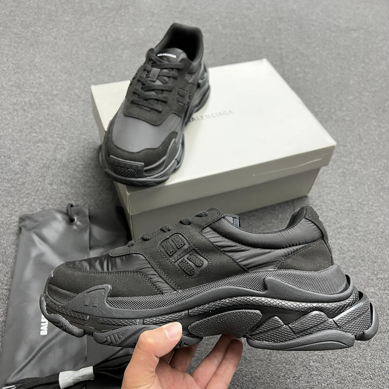 Balenciaga Triple S Nylon Black Bule 710157 W3cu1 1000 (3) - www.newkick.vip Balenciaga Triple S Nylon Black Bule 710157 W3cu1 1000 (3) - www.newkick.vip