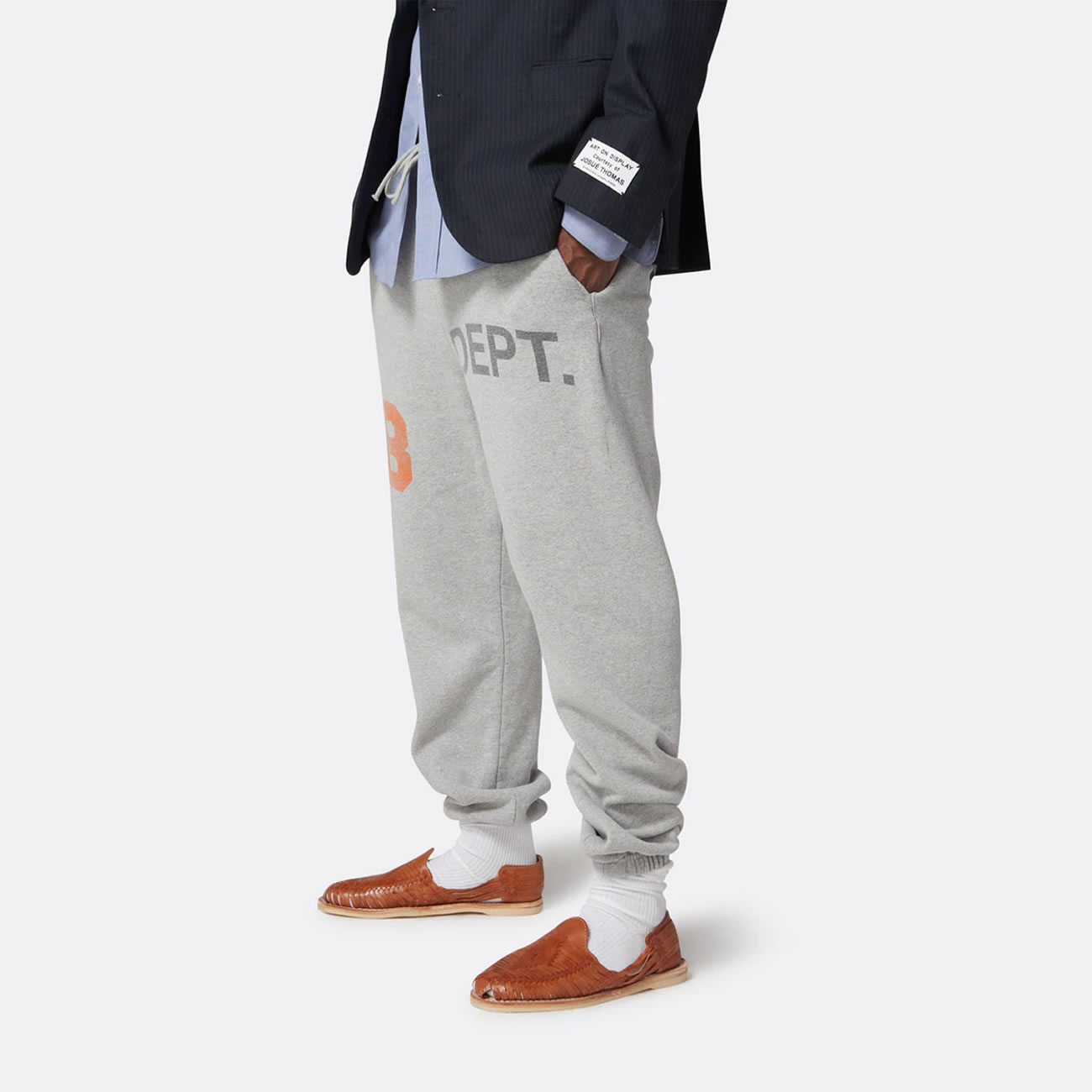 Gallery Dept Dept Logo 8 Sweatpants (3) - www.newkick.org Gallery Dept Dept Logo 8 Sweatpants (3) - www.newkick.org