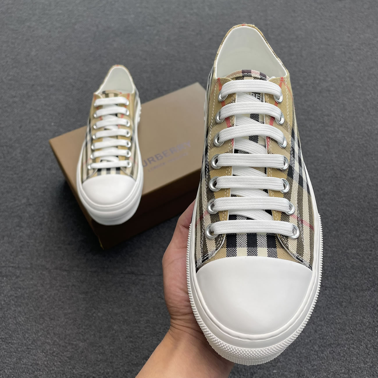 Burberry Vintage Check Cotton Sneakers Archive Beige White W 80505061 (8) - www.newkick.org Burberry Vintage Check Cotton Sneakers Archive Beige White W 80505061 (8) - www.newkick.org