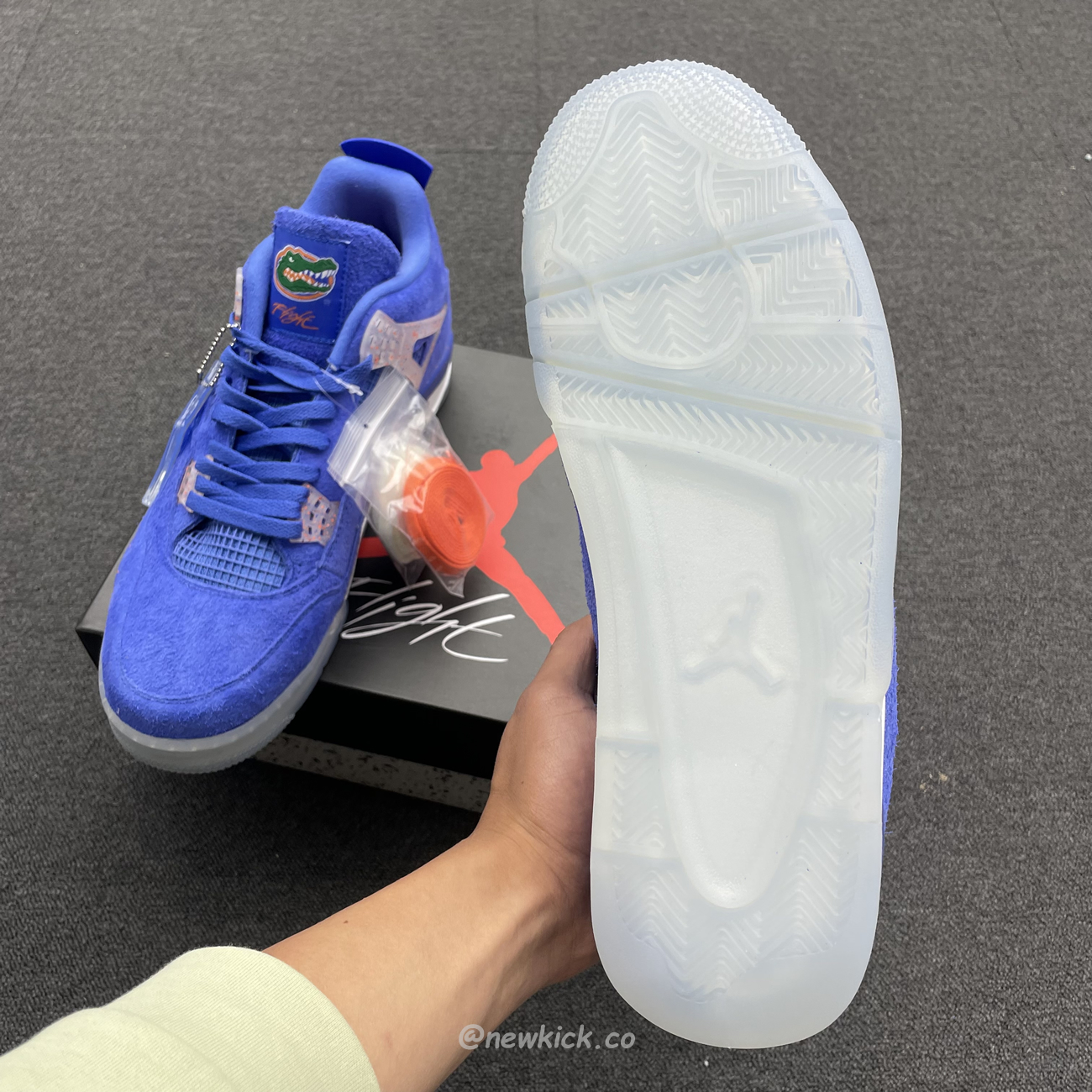 Air Jordan 4 Retro Florida Gators 904283 (3) - www.newkick.vip