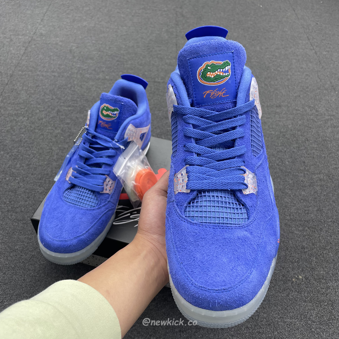 Air Jordan 4 Retro Florida Gators 904283 (4) - www.newkick.vip