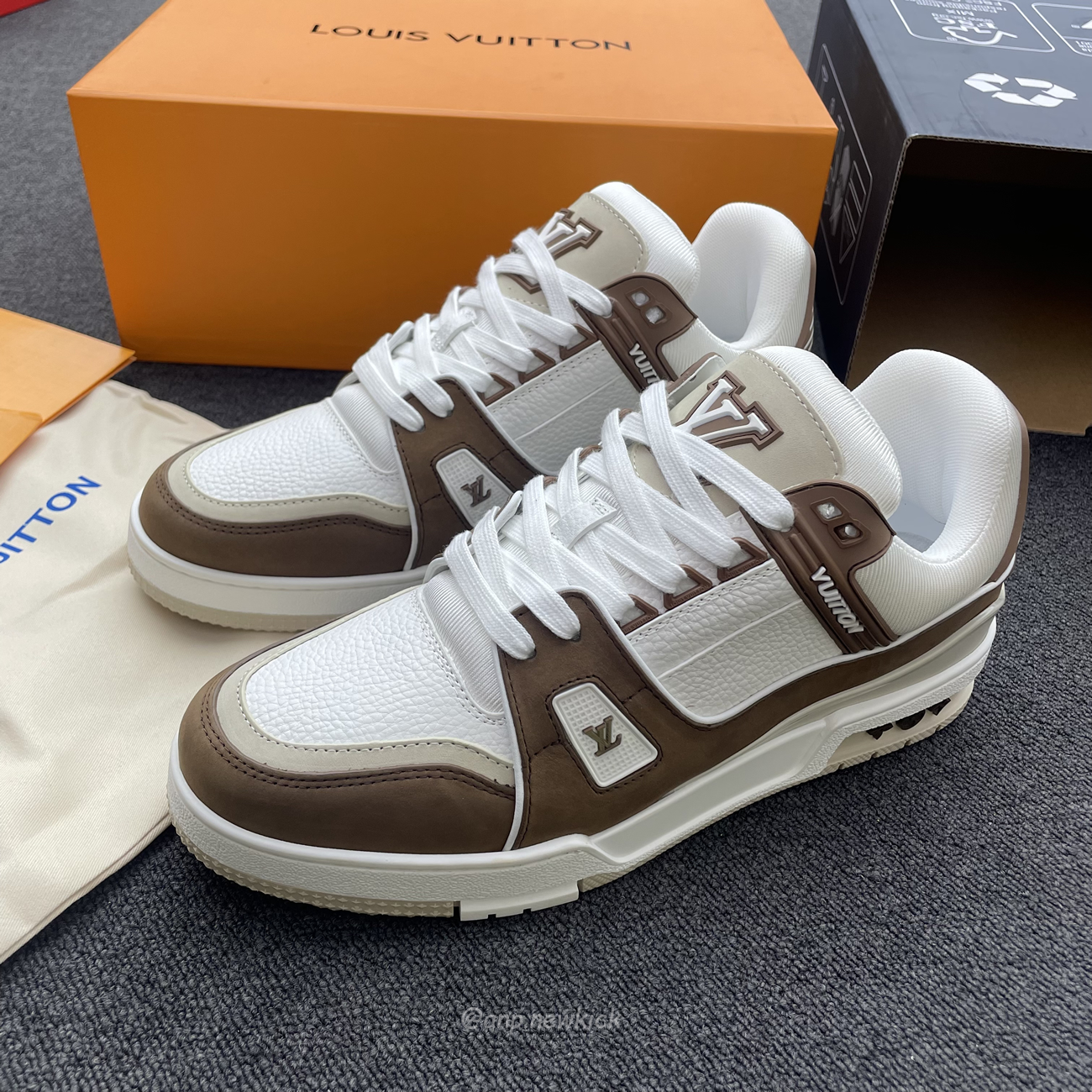 Louis Vuitton Lv Trainer White Brown Ag6u3amdbjn430 (3) - www.newkick.org