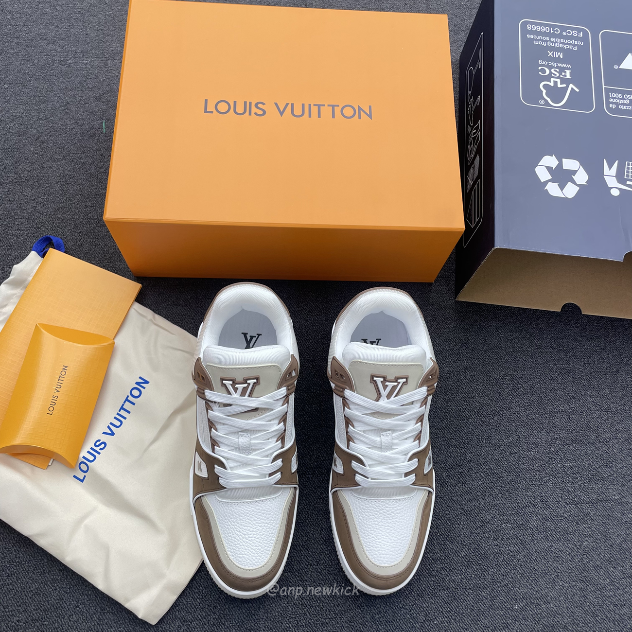 Louis Vuitton Lv Trainer White Brown Ag6u3amdbjn430 (4) - www.newkick.org