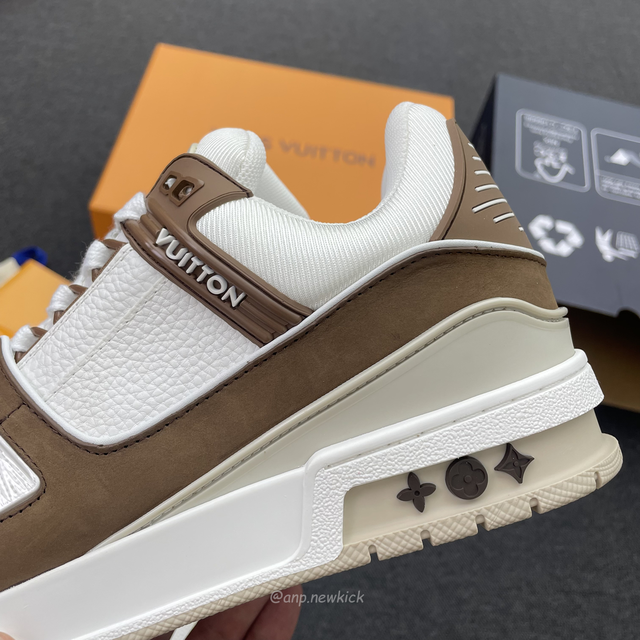 Louis Vuitton Lv Trainer White Brown Ag6u3amdbjn430 (7) - www.newkick.org