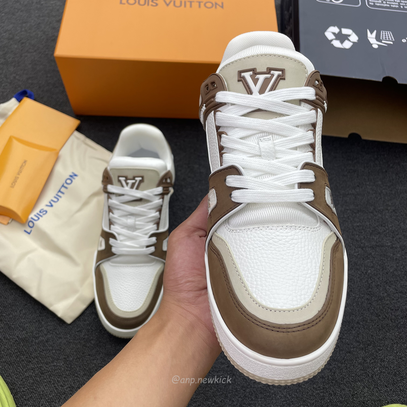 Louis Vuitton Lv Trainer White Brown Ag6u3amdbjn430 (8) - www.newkick.org