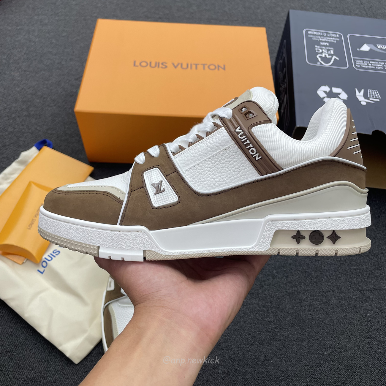 Louis Vuitton Lv Trainer White Brown Ag6u3amdbjn430 (9) - www.newkick.org