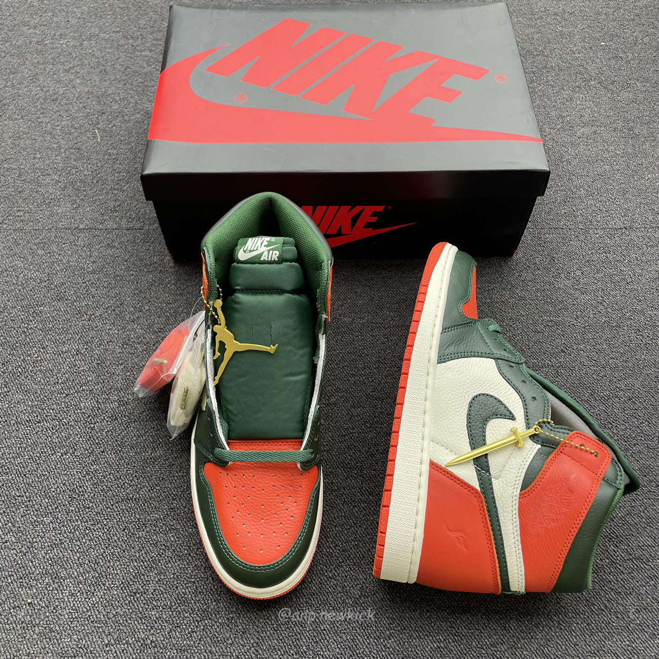 Air Jordan 1 Retro High Solefly Art Basel Sail Av3905 138 (3) - www.newkick.org Air Jordan 1 Retro High Solefly Art Basel Sail Av3905 138 (3) - www.newkick.org