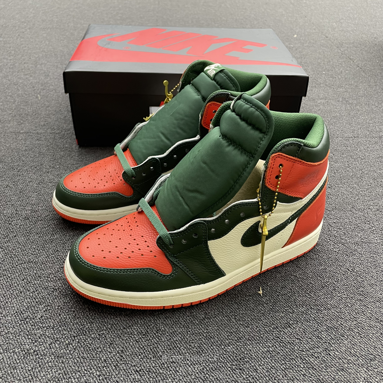 Air Jordan 1 Retro High Solefly Art Basel Sail Av3905 138 (6) - www.newkick.org Air Jordan 1 Retro High Solefly Art Basel Sail Av3905 138 (6) - www.newkick.org