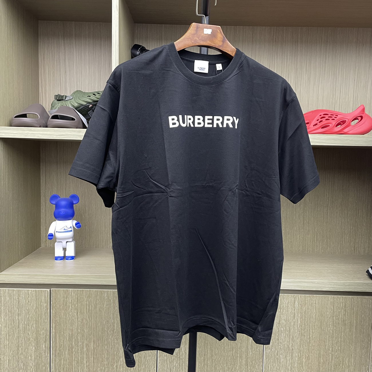 Burberry Logo Print Cotton Oversized T Shirt Black Blue White Aw22 (4) - www.newkick.org